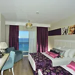Azura Deluxe &