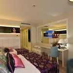 호텔 Azura Deluxe &