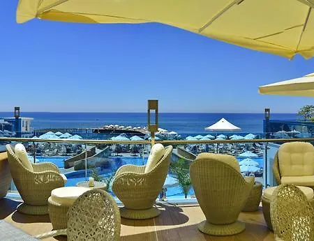 Azura Deluxe & אבסלאר