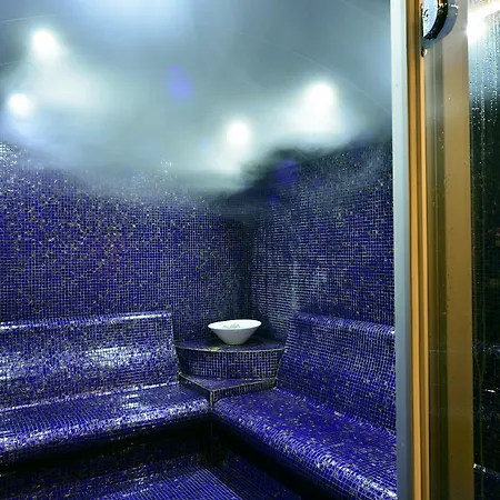 Azura Deluxe & מלון 5*