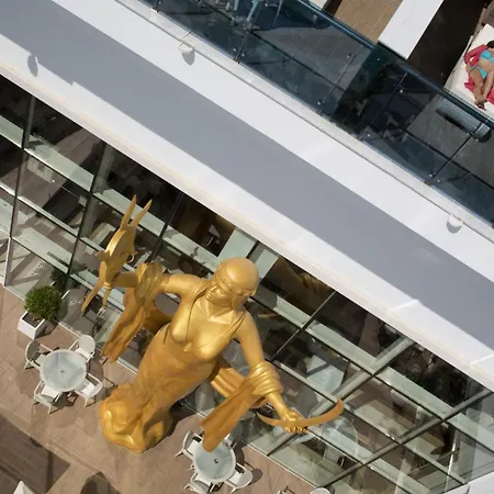 Hotel Azura Deluxe &