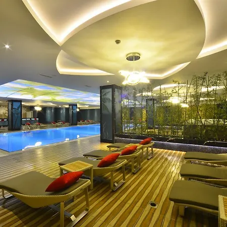 Azura Deluxe & אבסלאר