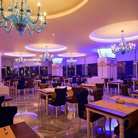 Hotel Azura Deluxe & 5*
