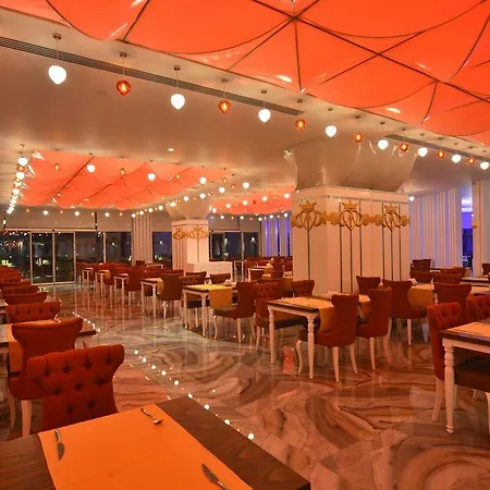 Azura Deluxe & Hotel
