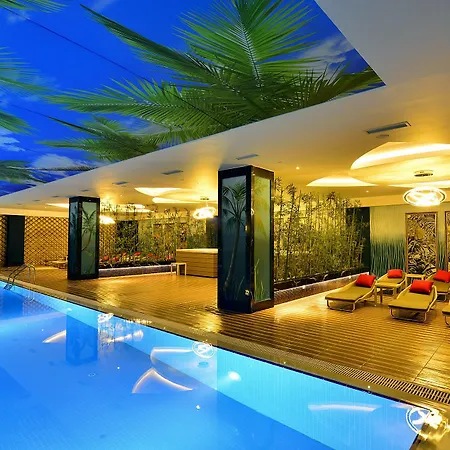 Hotel Azura Deluxe & - Ultra 5*