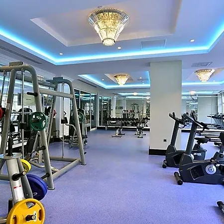 Hotel Azura Deluxe &