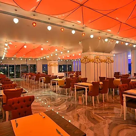 Azura Deluxe & Hotel