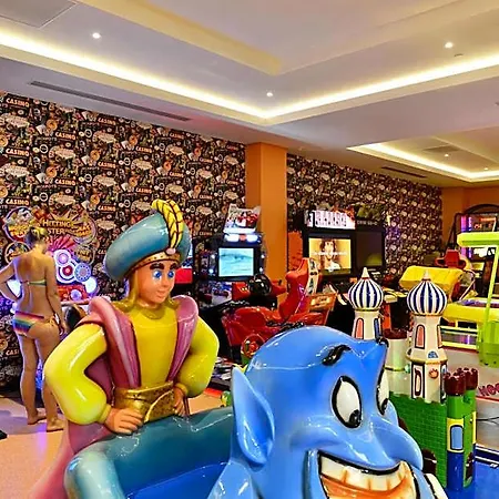 Hotel Azura Deluxe & 5*