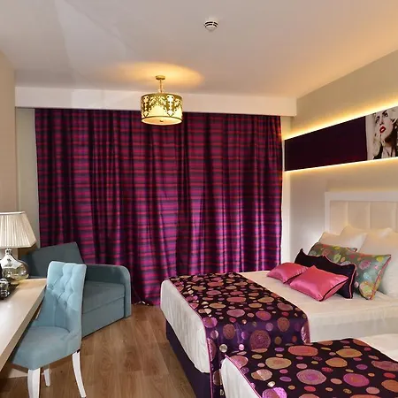 Hotel Azura Deluxe & - Ultra 5*
