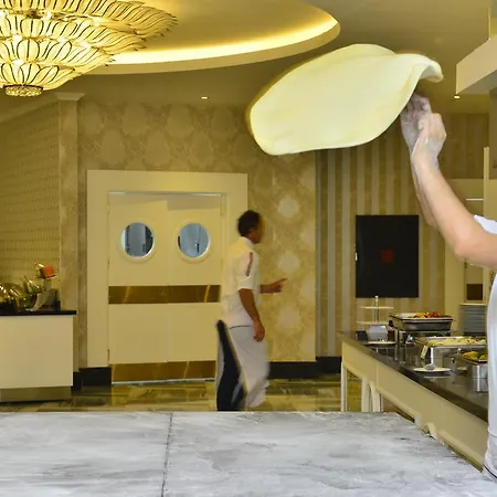 Azura Deluxe & Hotel