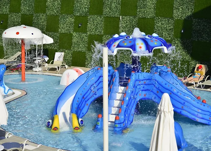 Отель Azura Deluxe &