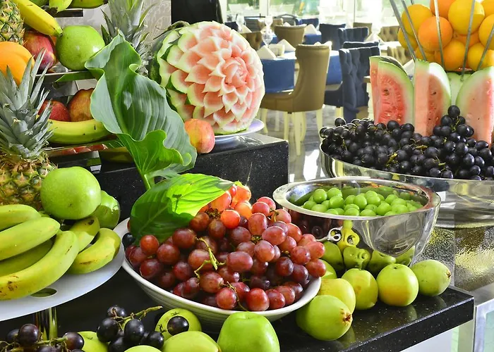 Отель Azura Deluxe &