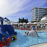 Azura Deluxe & Hotel 5*