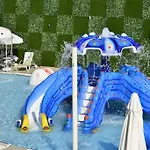 Hotel Azura Deluxe &