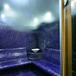 Azura Deluxe & Hotel 5*