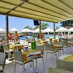 Azura Deluxe & Hotel 5*