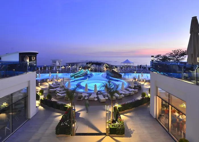 Azura Deluxe Resort&spa - Ultra Avsallar