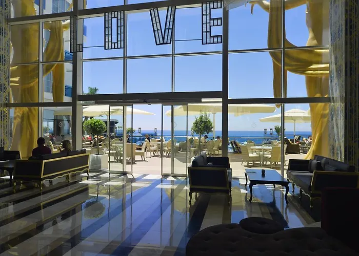 Azura Deluxe Resort&spa - Ultra Avsallar