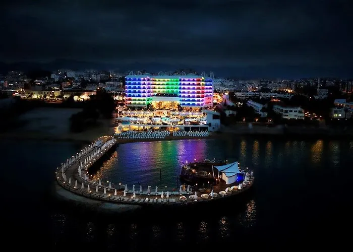 Hotel Azura Deluxe Resort&spa - Ultra 5*